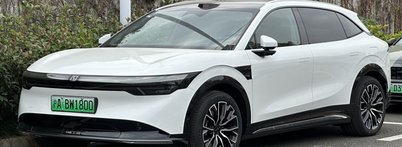Zeekr 7X - Огляд нового флагманського електро-SUV 2026: Революція у швидкій зарядці