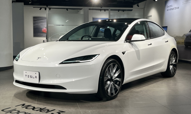 Tesla Model 3 Long Range